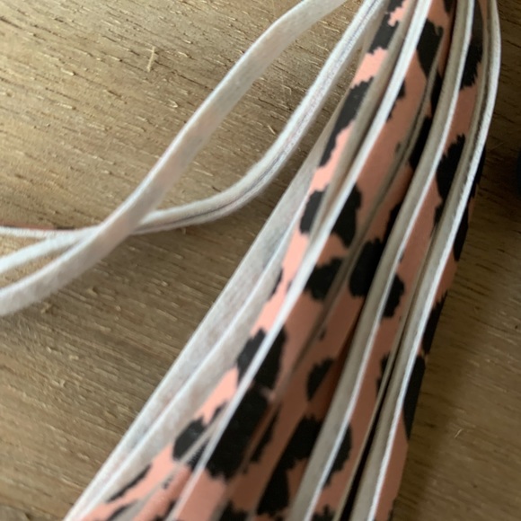 KEYCHAIN WITH TASSLE - Picture 10 of 12